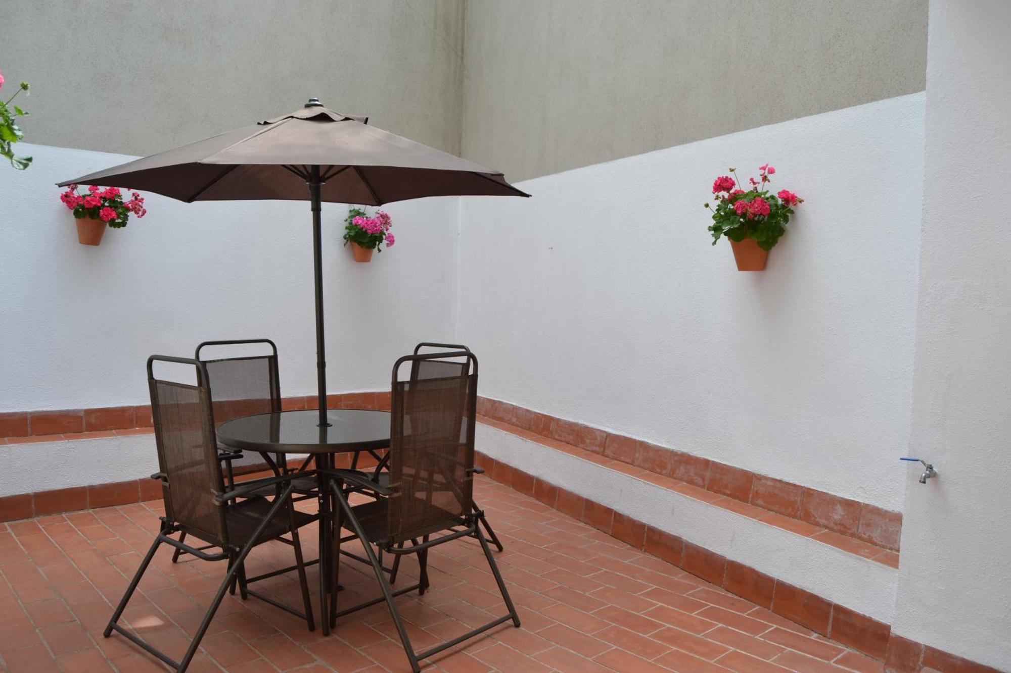 Apartments Figueres Figueres  Exterior photo